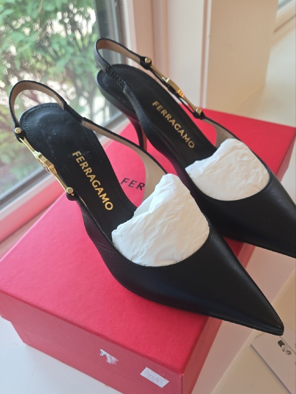 Salvatore Ferragamo Tally 70cm Black Leather Slingback Pointed-Toe Heels - Picture 5 of 11